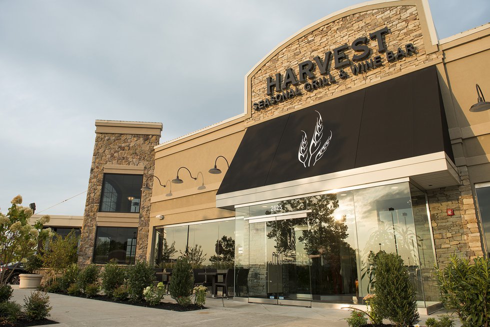 DGG-HarvestHarrisburg-134 - Harvest Restaurant Holdings.jpg