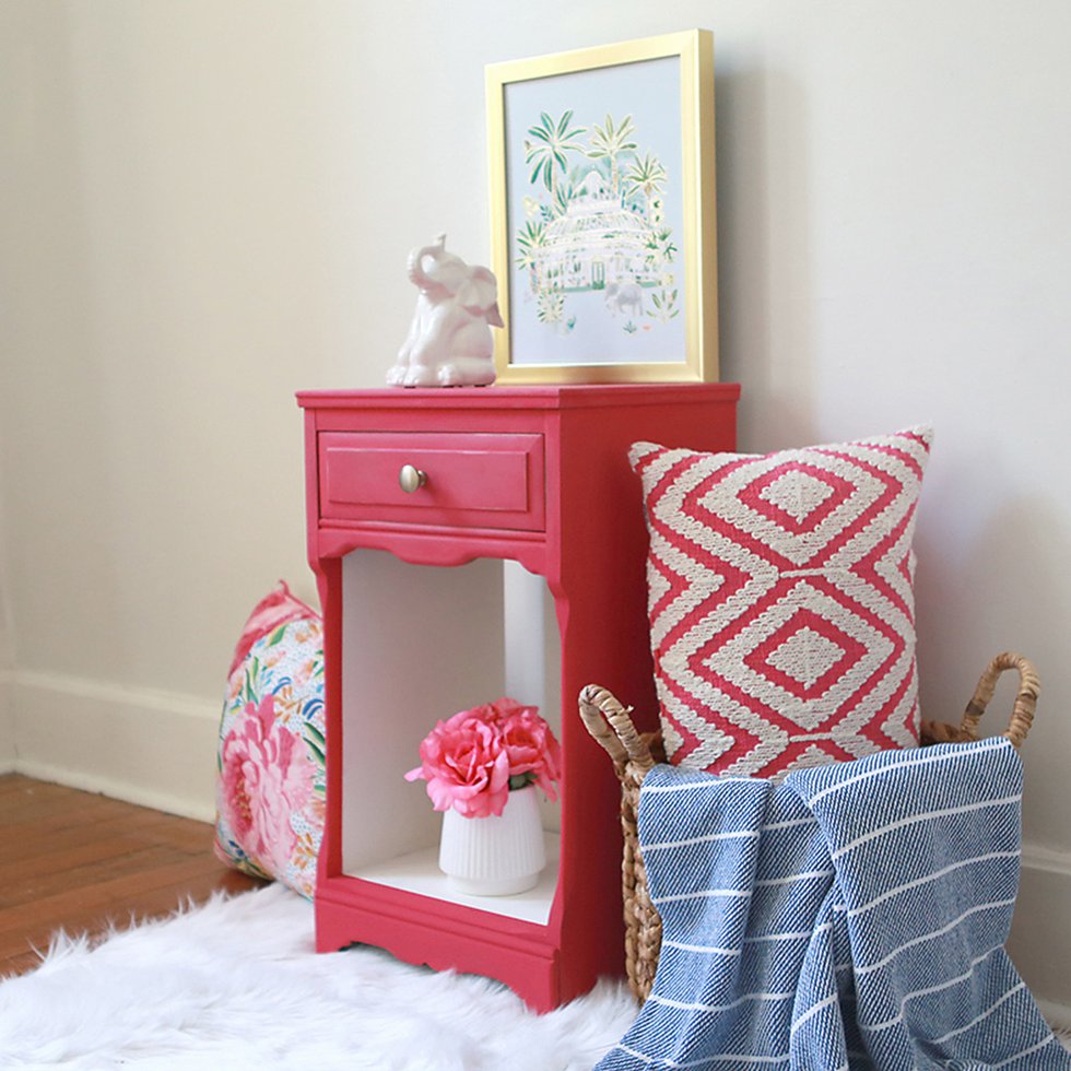 Furniture-Pink-Capri-Side-Table-03.jpg