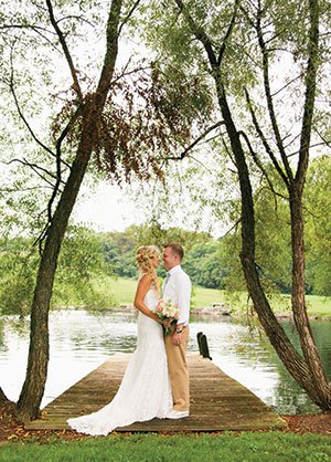 This Couple Wore Just Married Eagles Jerseys at Their Wedding