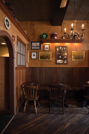 Bull’s Head Public House: Antiques and furniture from England lend an authentic feeling to Bull's Head Public House